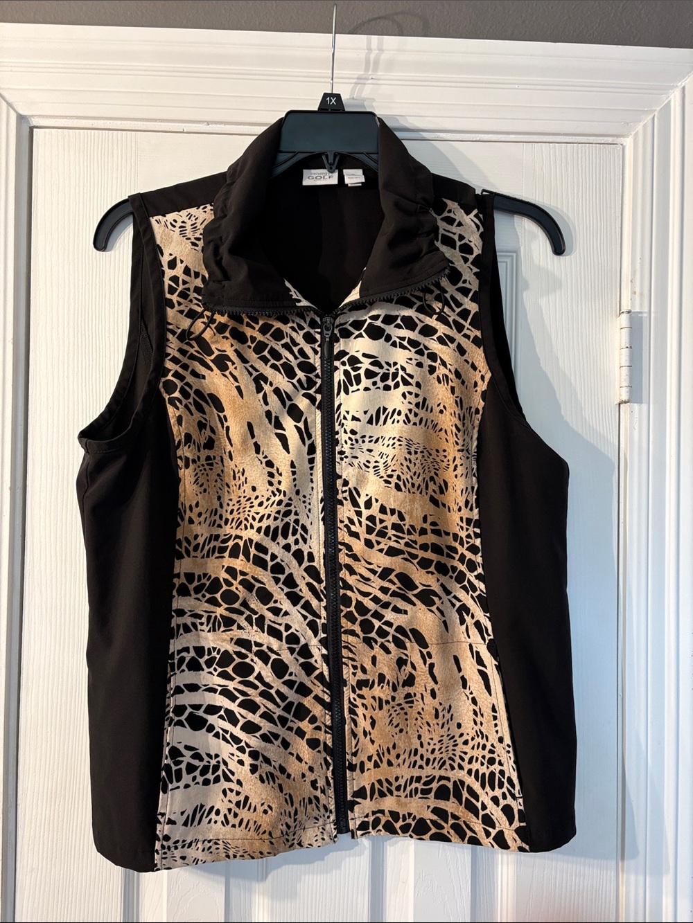 Chicos Zynergy Golf Vest Animal Print